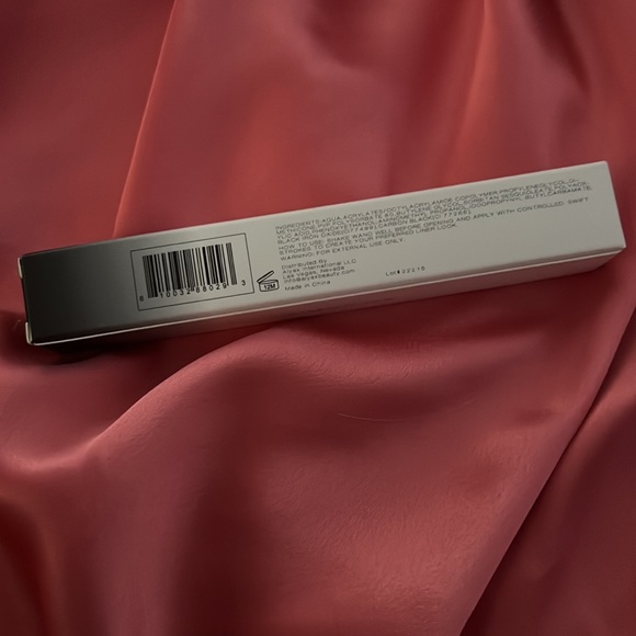 Tynt Makeup Tynt Phantom Liner Black *NEW* - Picture 3 of 3